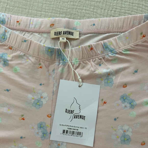NWT Ms. Djerf 🌸SHORTS🌸 - Picture 7 of 9